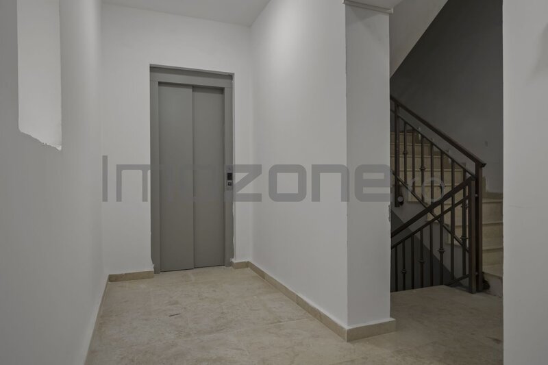 Apartament  2 camere, 65.4 mp, et 1, terasa 10.3 mp, finisat modern, comision 0%, metrou